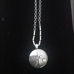 Premier Designs “New Seasons” necklace/enhancer